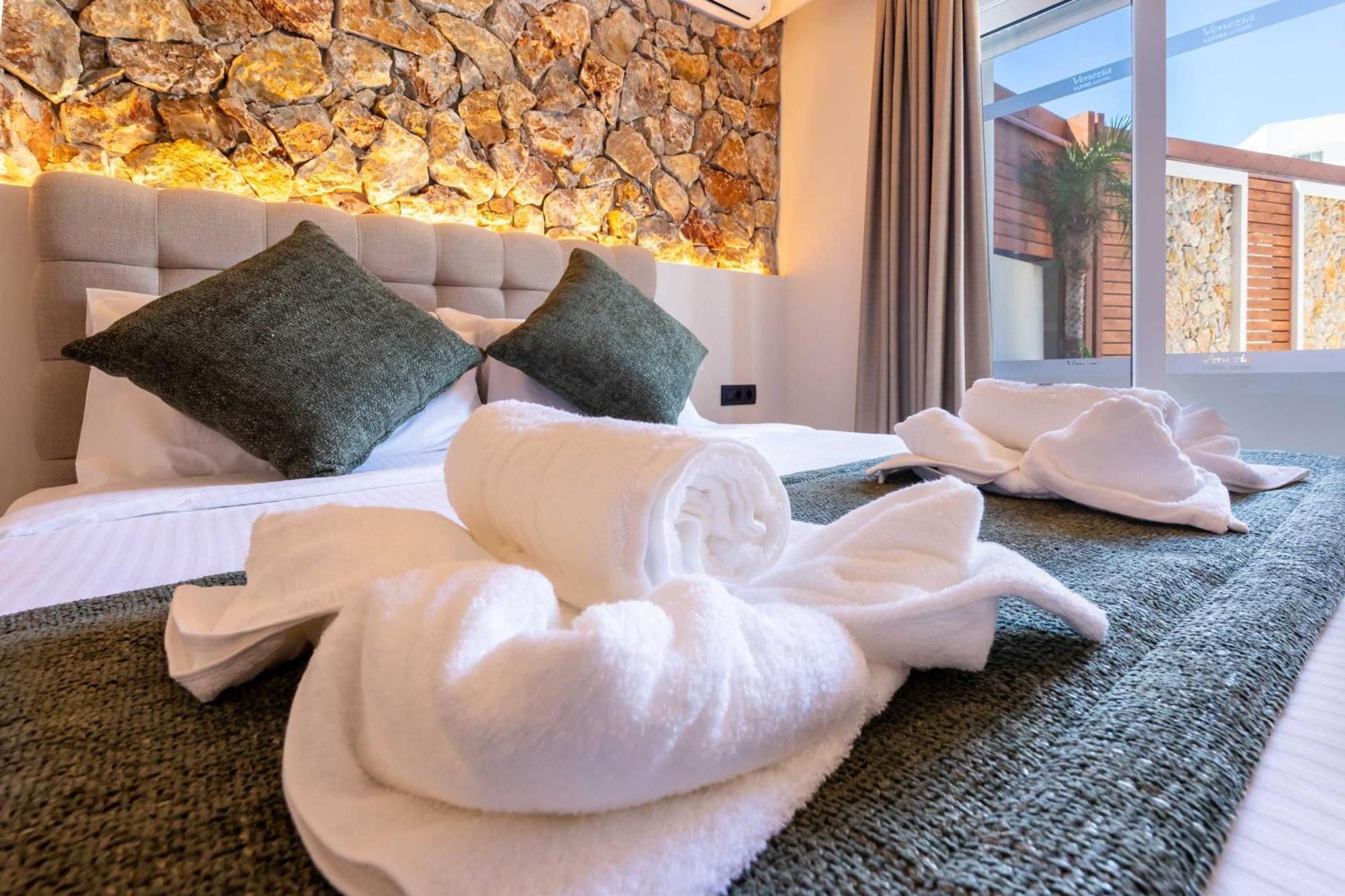 Venezia Luxury Living Villas, Faliraki Exterior foto